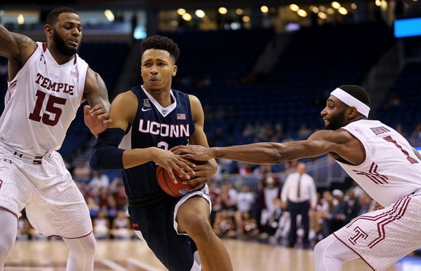 Bond and the Owls just couldn't stop the surging Huskies (Photo: Mike Ehrmann/Getty Images).