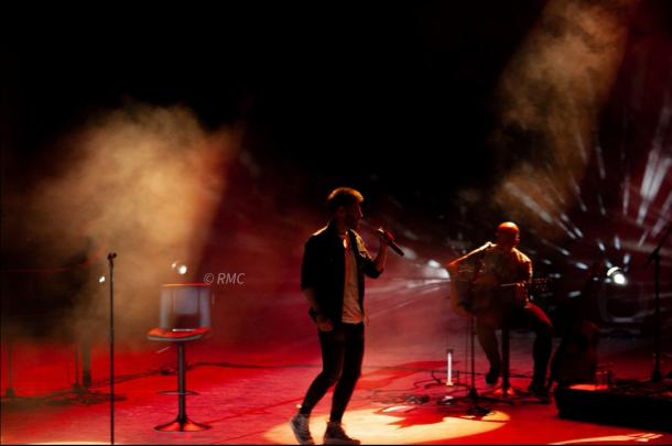 Antonio José durante el concierto