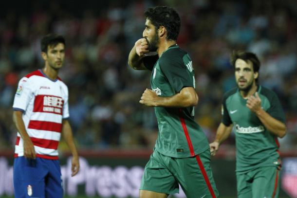 Raúl García celebra su gol | Foto: AL Juárez