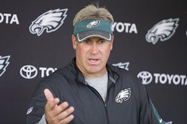 Doug Pederson dio una exhibición en el partido ante los Falcons | Foto: NFL