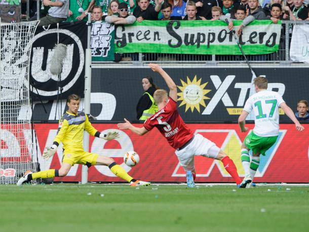 The second goal deflects in off Baumgartl. | Image source: kicker - picture alliance