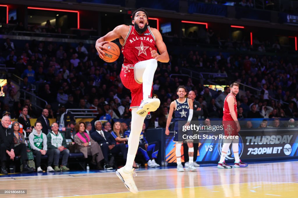  Karl-Anthony Towns #32 of the Minnesota Timberwolves and <strong><a  data-cke-saved-href='https://www.vavel.com/en-us/nba/2024/02/18/1172997-nba-all-star-2024-preview-time-to-shine.html' href='https://www.vavel.com/en-us/nba/2024/02/18/1172997-nba-all-star-2024-preview-time-to-shine.html'>Western Conference</a></strong> All-Stars drives to the basket against the <strong><a  data-cke-saved-href='https://www.vavel.com/en-us/nba/2024/02/18/1172972-the-jayson-tatum-factor.html' href='https://www.vavel.com/en-us/nba/2024/02/18/1172972-the-jayson-tatum-factor.html'>Eastern Conference</a></strong> All-Stars in the fourth quarter during the 2024 NBA <strong><a  data-cke-saved-href='https://www.vavel.com/en-us/nba/2024/02/16/1172687-the-beginning-of-a-new-era-in-the-nba.html' href='https://www.vavel.com/en-us/nba/2024/02/16/1172687-the-beginning-of-a-new-era-in-the-nba.html'>All-Star Game</a></strong> at Gainbridge Fieldhouse on February 18, 2024 in Indianapolis, Indiana. NOTE TO USER: User expressly acknowledges and agrees that, by downloading and or using this photograph, User is consenting to the terms and conditions of the Getty Images License Agreement. (Photo by Stacy Revere/Getty Images)