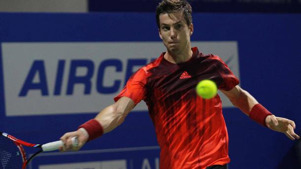 Aljaz Bedene waits to hit a forehand against Vasek Pospisil (Photo: ATP World Tour)