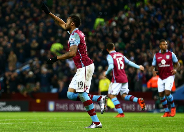 Ayew celebra su empate de penalti. Foto: Aston Villa