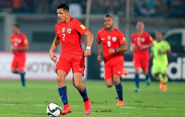 Does Alexis Sanchez of Chile have what it takes to be the Player of the Tournament? | Nelson Pulido - LatinContent/Getty Images