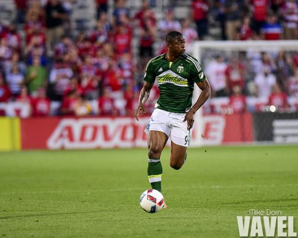 Fernando Adi in action for the Portland Timbers.