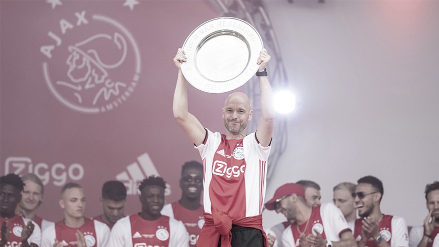 Treinador reconduziu o Ajax ao sucesso nacional e também bom desempenho na Champiosn League - Crédito: Ajax/Divulgação