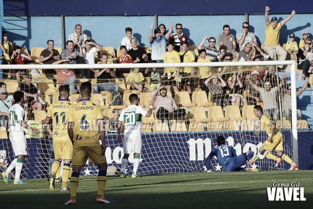 Momento del único gol del partido, obra de David Rodríguez (Alcorcón) | Foto: Gema Gil (VAVEL)