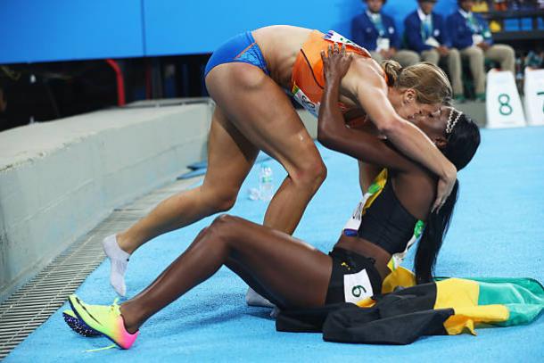 Schippers and Thompson embrace after the 200m final in Rio last summer (Getty/Alexander Hassenstein)