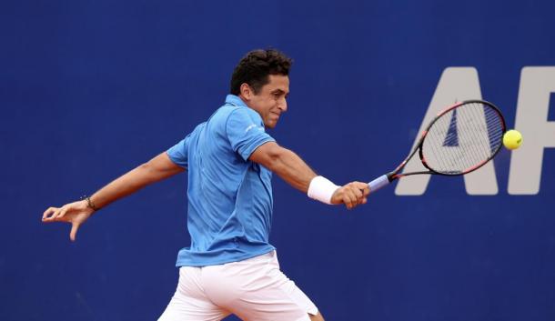 Nicolas Almagro hits a backhand during his first round victory. Photo: Argentina Open
