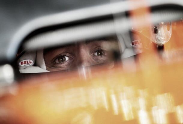 Fernando Alonso, en el box de McLaren. Foto: Clive Maison/Getty Images