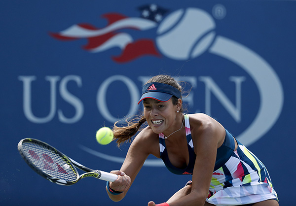 Ana Ivanovic lunges for a forehand during her first-round match against Denisa Allertova at the 2016 U.S. Open. | Photo: Alex Brandon/Associated Press