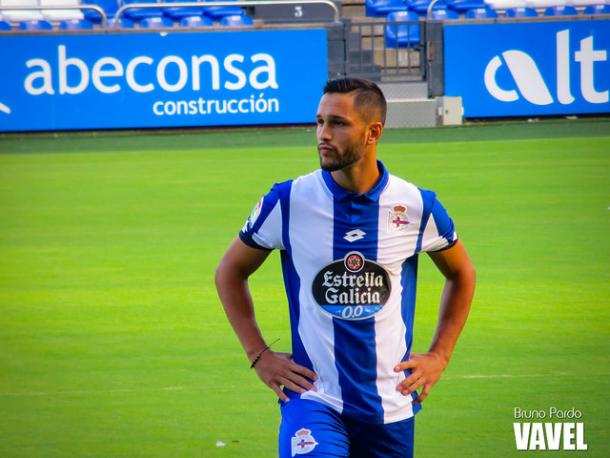Florin Andone en la presentación de fichajes del Deportivo en Riazor. Foto: Bruno Pardo (VAVEL).
