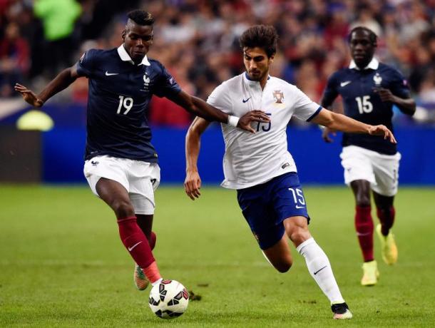 Andrè Gomes in azione con Pogba, iamnaples.it