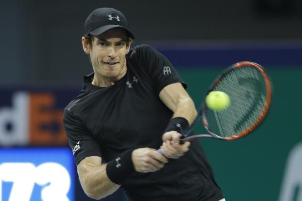 Murray hits a backhand in his second round match (Photo by Lintao Zhang/Getty Images)