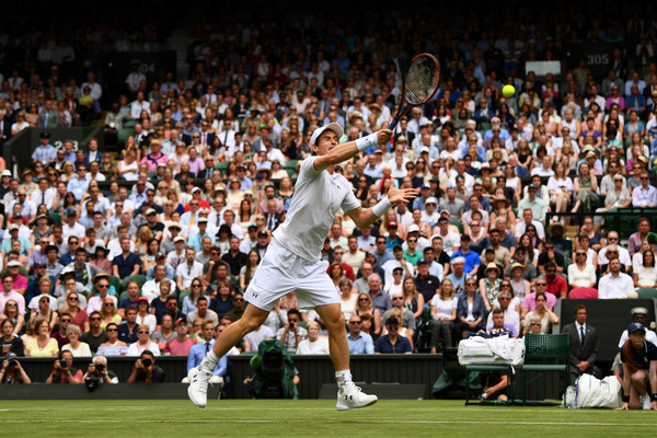 Murray executes a volley (Photo: David Ramos/Getty Images Europe)
