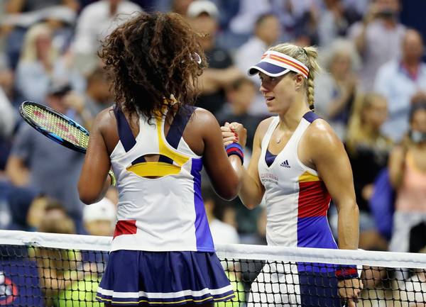 Respect: Angelique Kerber was classy in defeat when she shook hands with Naomi Osaka after their first-round match at the 2017 U.S. Open. | Photo: Abbie Parr/Getty Images