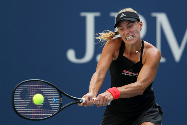 Angelique Kerber overcame a slow start and fired on all cylinders | Photo: Elsa/Getty Images North America