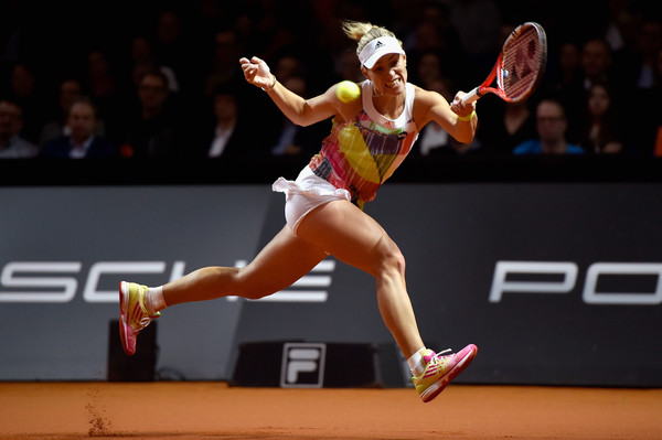 Angelique Kerber hits a forehand at the 2016 Porsche Tennis Grand Prix | Photo: Dennis Grombkowski/Bongarts