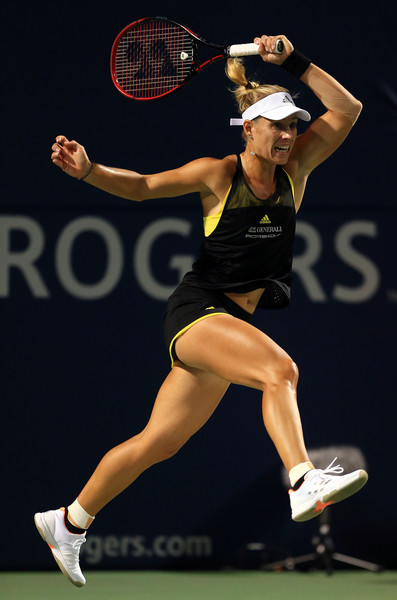 Angelique Kerber in action during her second round match | Photo: Vaughn Ridley/Getty Images North America