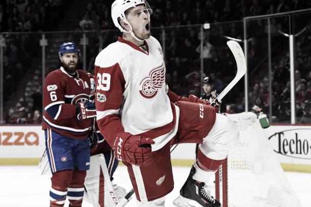 Anthony Mantha celebrates a Red Wing goal, but in this December 2, 2017 game the Canadiens romped to a 10-1 win. (Photo: sportsinteraction.com)