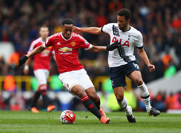 Martial was left on the wing while Young played up top | Photo: Julian Finney/Getty Images