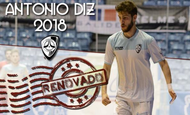 Antonio Diz renueva hata 2018 | Foto: Santiago Futsal