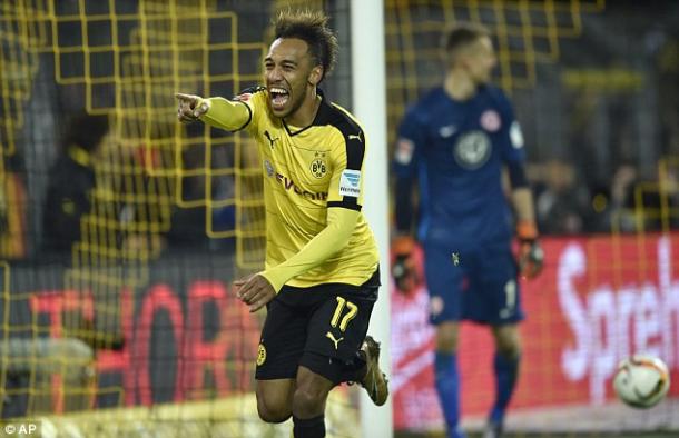 Aubameyang atones for his penalty miss at the Westfalenstadion | Photo: Daily Mail