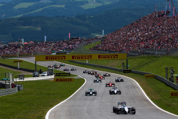 Foram seis layouts diferentes até o atual Red Bull Ring na Áustria (Foto: Peter J. Fox/Getty Images)