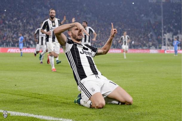 Bonucci celebra el 1-0 tirándose de rodillas al suelo | Foto: Juventus FC
