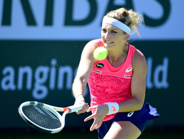 Timea Bacsinszky wasted a huge lead in the second set | Photo: Harry How/Getty Images North America