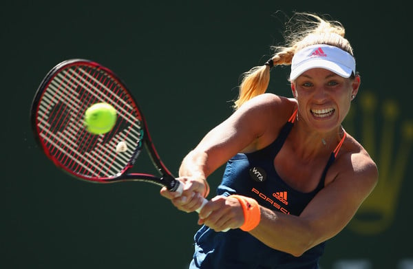 Angelique Kerber had problems with her backhand today | Photo: Clive Brunskill/Getty Images North America