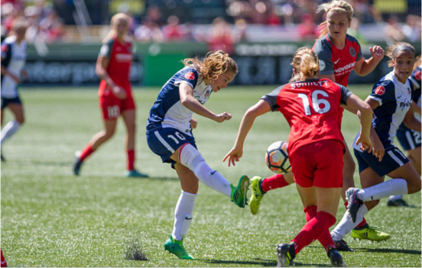 Spirit forward Estefania Banini passes the ball to a teammate in a 4-0 to the Portland Thorns on September 2, 2017 | Photo: Diego Diaz - Icon Sportswire via Getty Images