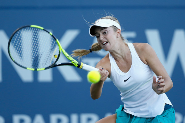 CiCi Bellis hits a forehand in Stanford/Photo: Lachian Cunningham/Getty Images