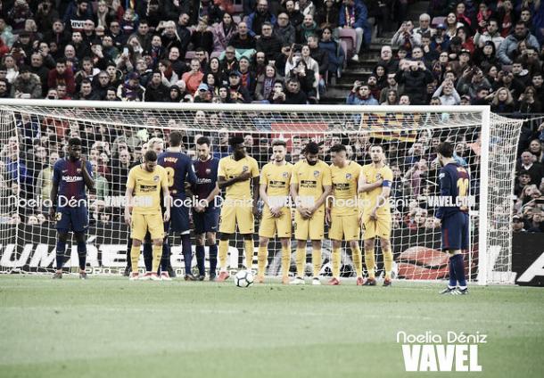 Messi anota contra el Atlético de Madrid | Foto: Noelia Déniz - VAVEL