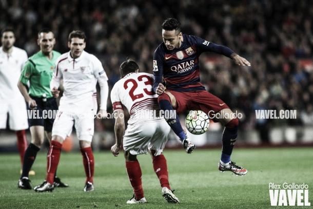 Neymar en una acción del Barça-Sevilla