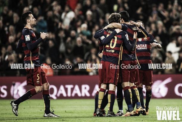 Celebración de uno de los cuatro goles de Luis Suárez