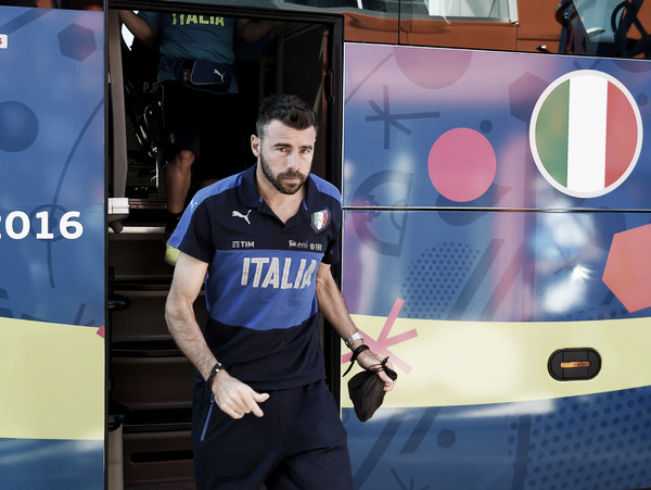 Barzagli não defenderá a Itália mais (Foto: Getty Images)