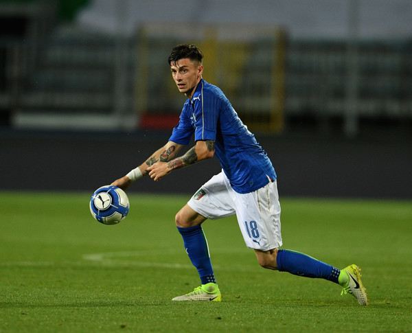 Daniele Baselli con la maglia della Nazionale, zimbio.com