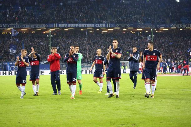 Los jugadores del Bayern agradecen a su afición el apoyo mostrado. Foto: FC Bayern München