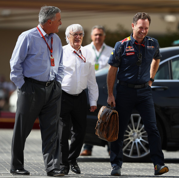 Ecclestone con Carey y Horner en el GP de Baréin de 2017. Fuente: Getty Images