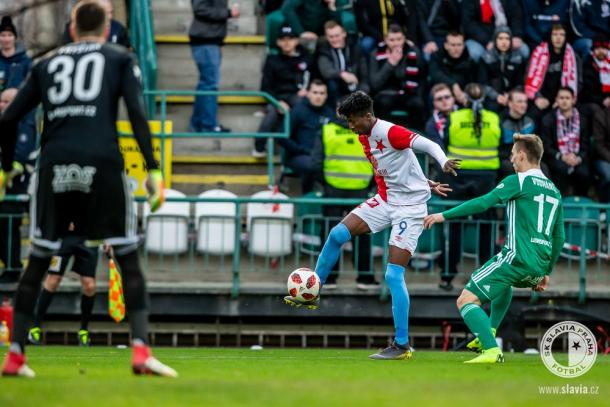 Traoré frente al Bohemians 1905 | Foto : SK Slavia Praga