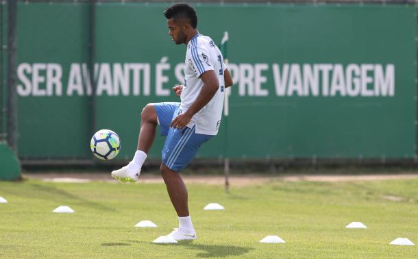 Borja, lesionado, ainda é o artilheiro da equipe alviverde, com 15 gols (Foto: Cesar Greco/SE Palmeiras/Divulgação)