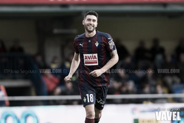 Borja Bastón celebrando un gol. Foto: Mª José Segovia (VAVEL).