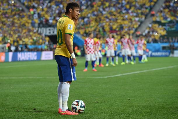 En la fotografía, el futbolista Neymar jugando con la Selección Brasileña / Fuente:Selección Brasilaña
