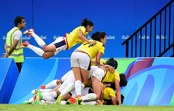 Colombia celebrate their last minute equaliser (credit: Bruno Zanardo/Getty)