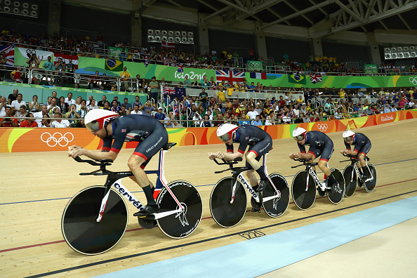 The British Men's Team Pursuit team in action during the final (Getty/Bryn Lennon)