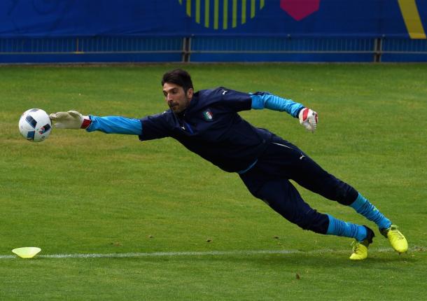 Buffon in allenamento a Montpellier, twitter @Vivo_Azzurro