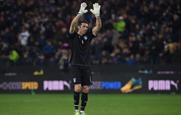 Gianluigi Buffon of Italy, an ironman as well, salutes the fans at the end of the international friendly match between Italy and Spain | Valerio Pennicino - Getty Images