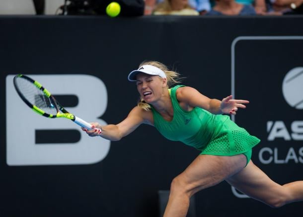 Caroline Wozniacki reaches for a forehand against Nicole Gibbs at the ASB Classic in Auckland/ Jimmie48 Photography